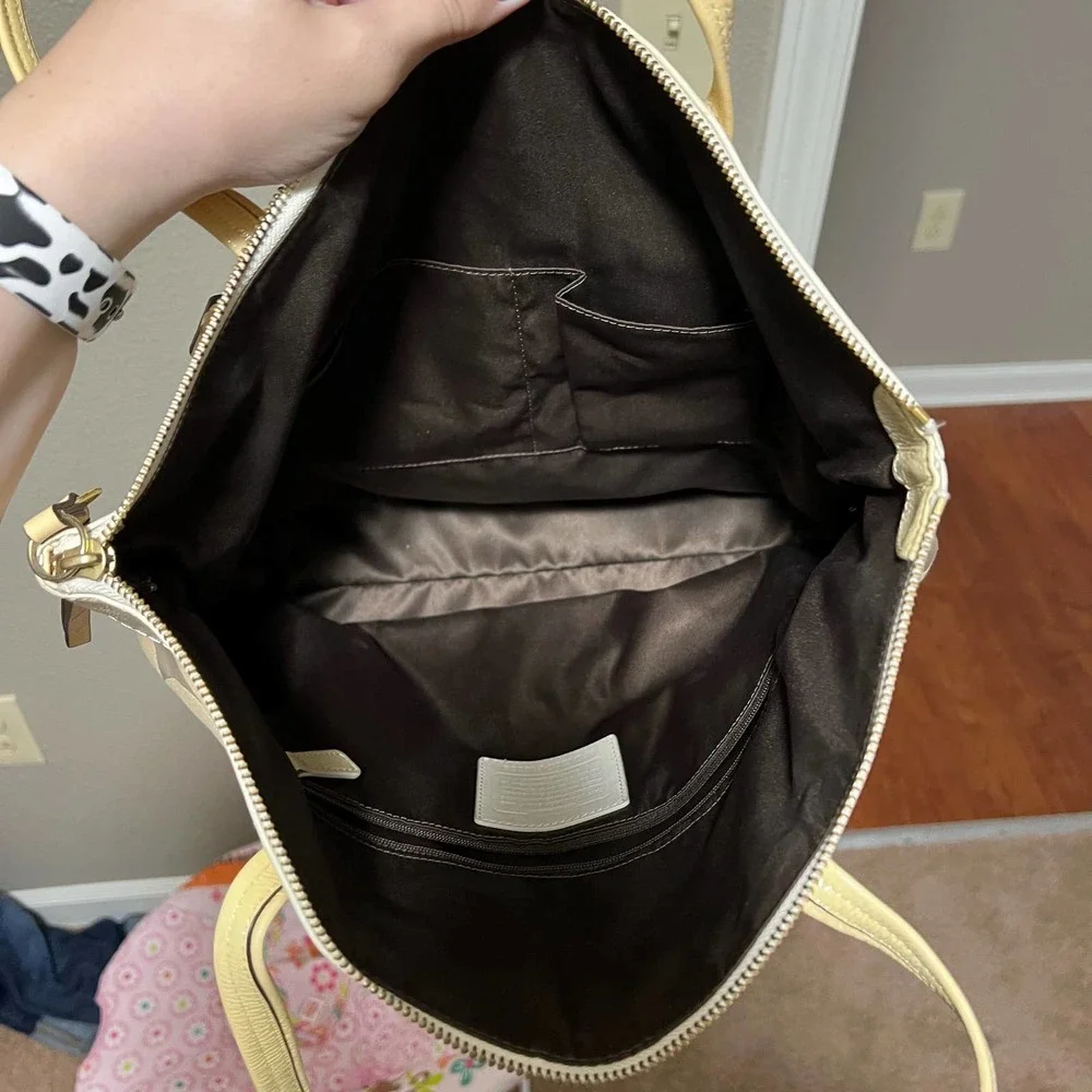 Coach Laura‎ Signature Large Tote Bag